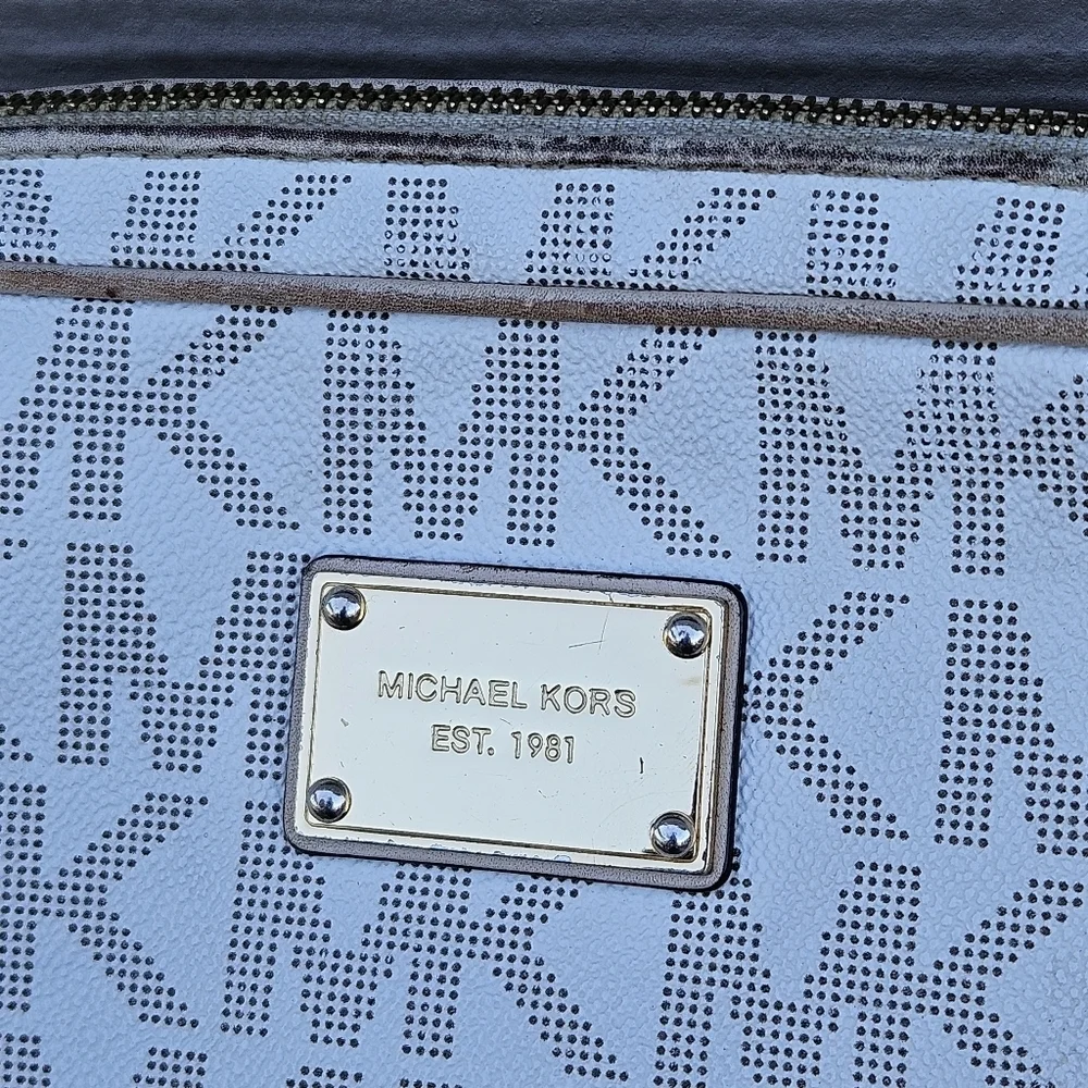 Michael Kors White Fulton Monogram Logo Crossbody Purse Gold Chain Small Bag
